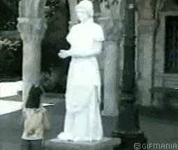 Statue scaring girl